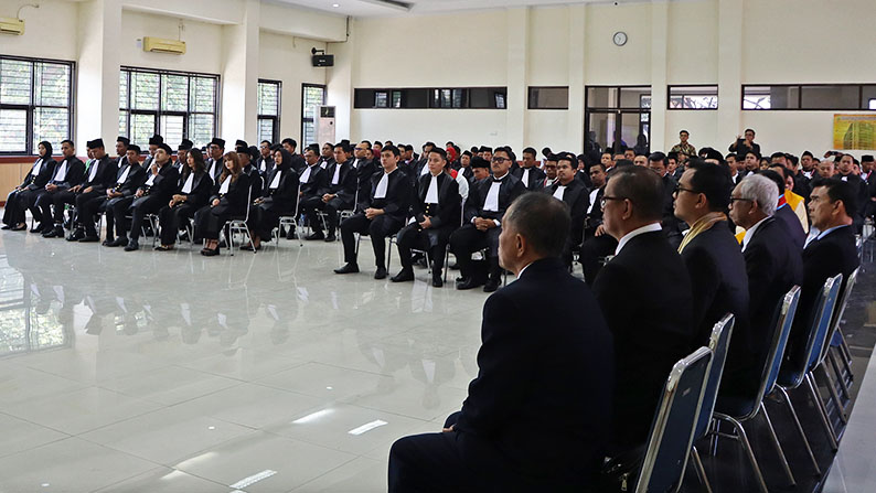 PENYUMPAHAN ADVOKAT 15