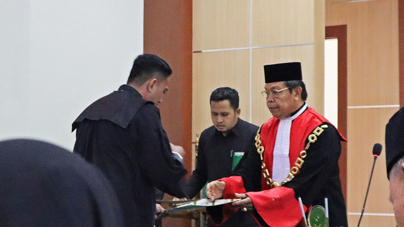 PENYUMPAHAN ADVOKAT 20