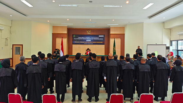 Penyumpahan advokat8 8 24 0C