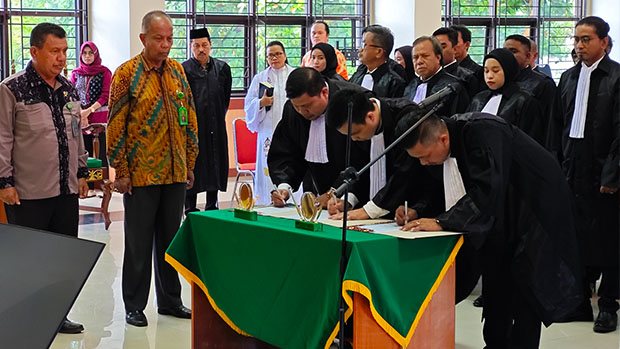 Penyumpahan advokat8 8 24 0E