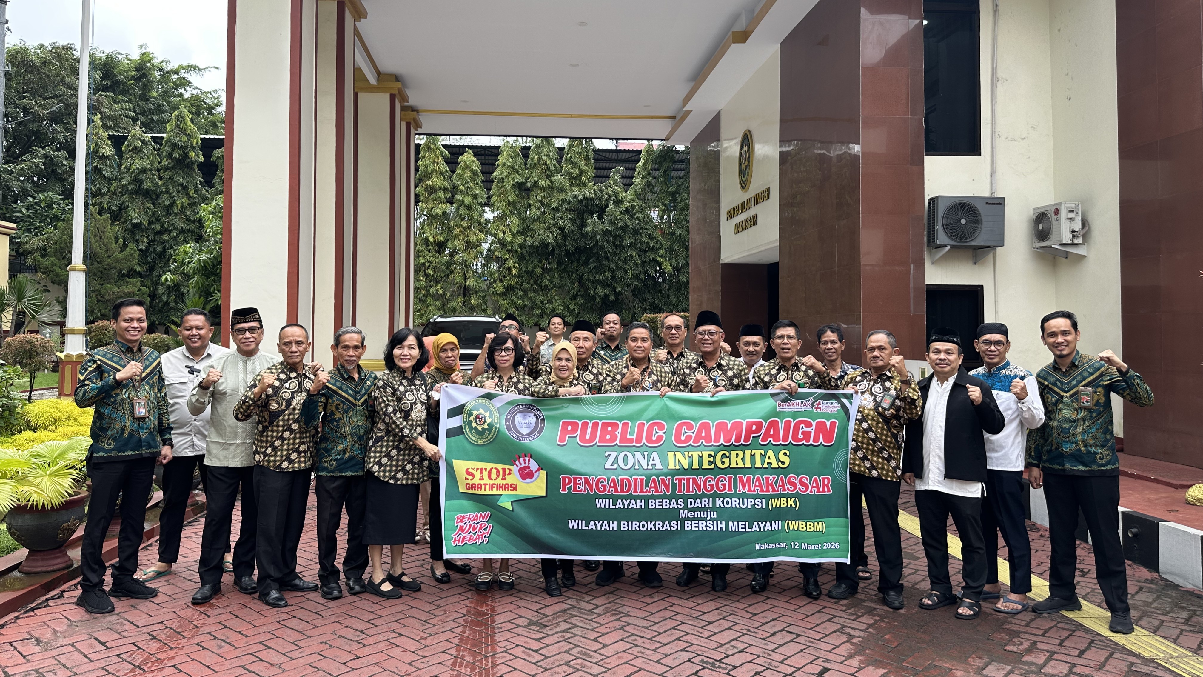 Pengambilan SumpahJanji Advokat Wilayah Hukum PT Makassar 2